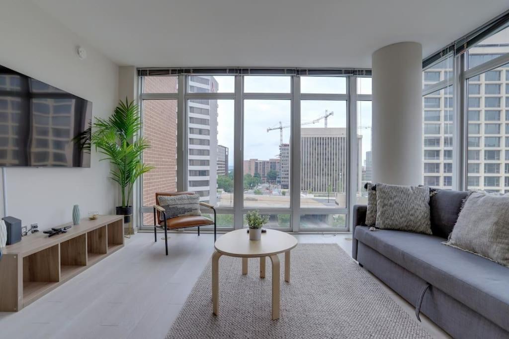 Wonderful 2Br Apartment At Crystal City Arlington Exteriör bild