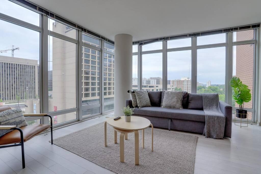 Wonderful 2Br Apartment At Crystal City Arlington Exteriör bild