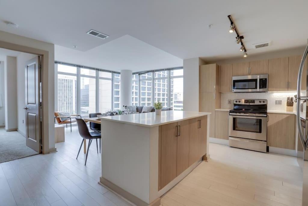 Wonderful 2Br Apartment At Crystal City Arlington Exteriör bild