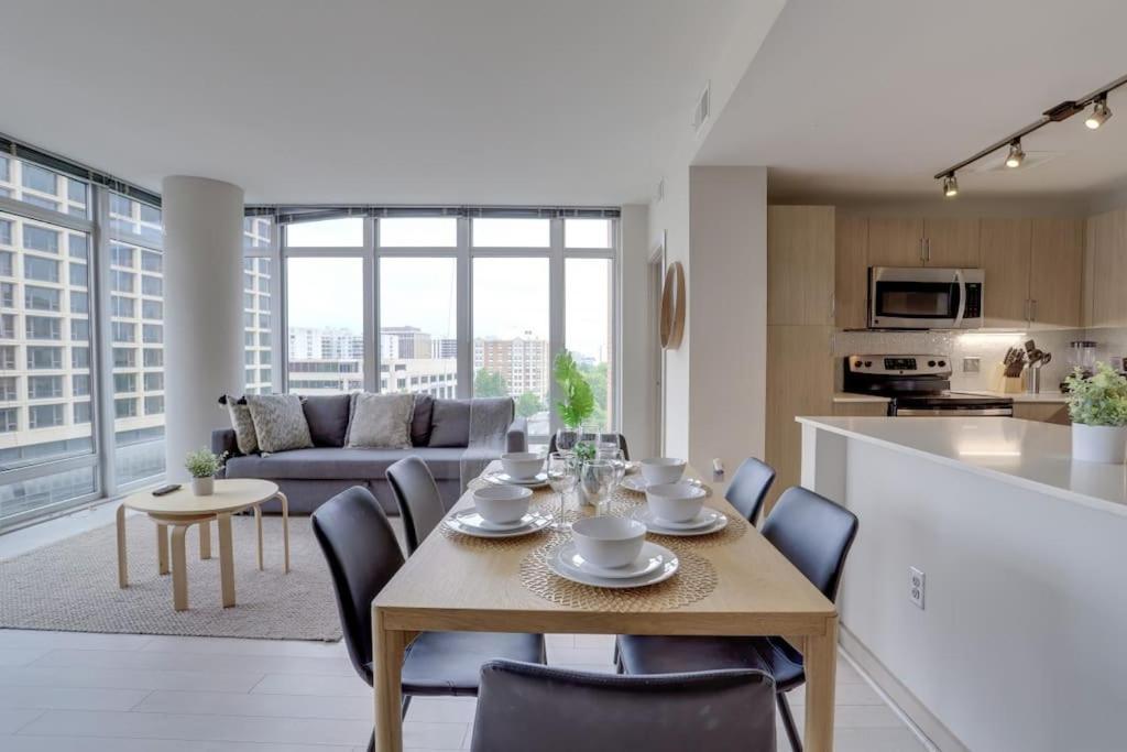 Wonderful 2Br Apartment At Crystal City Arlington Exteriör bild