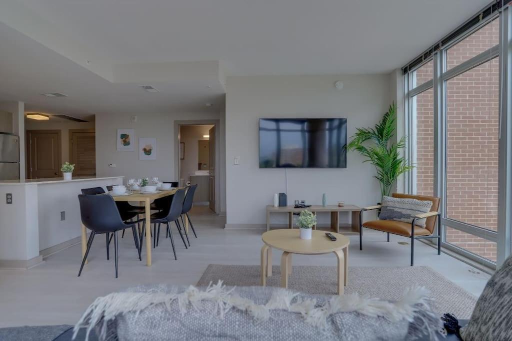 Wonderful 2Br Apartment At Crystal City Arlington Exteriör bild