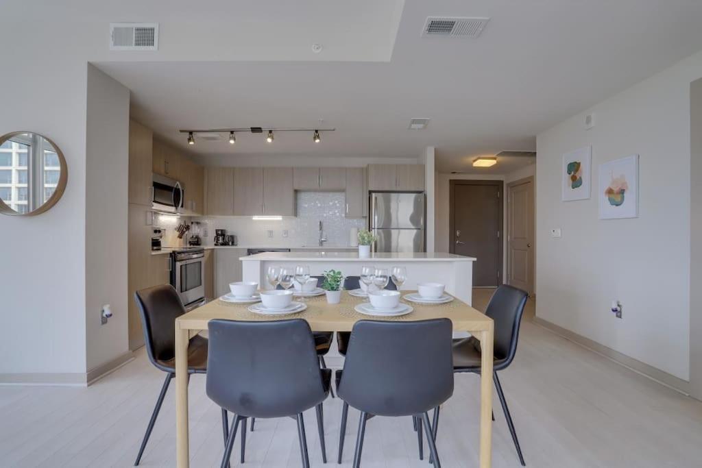 Wonderful 2Br Apartment At Crystal City Arlington Exteriör bild