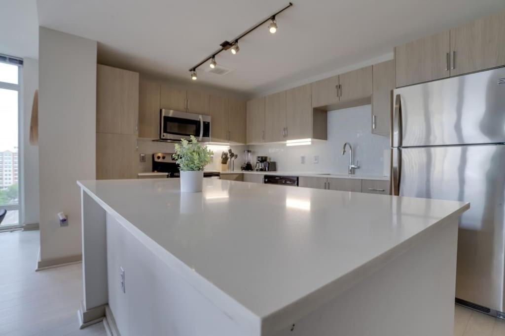 Wonderful 2Br Apartment At Crystal City Arlington Exteriör bild