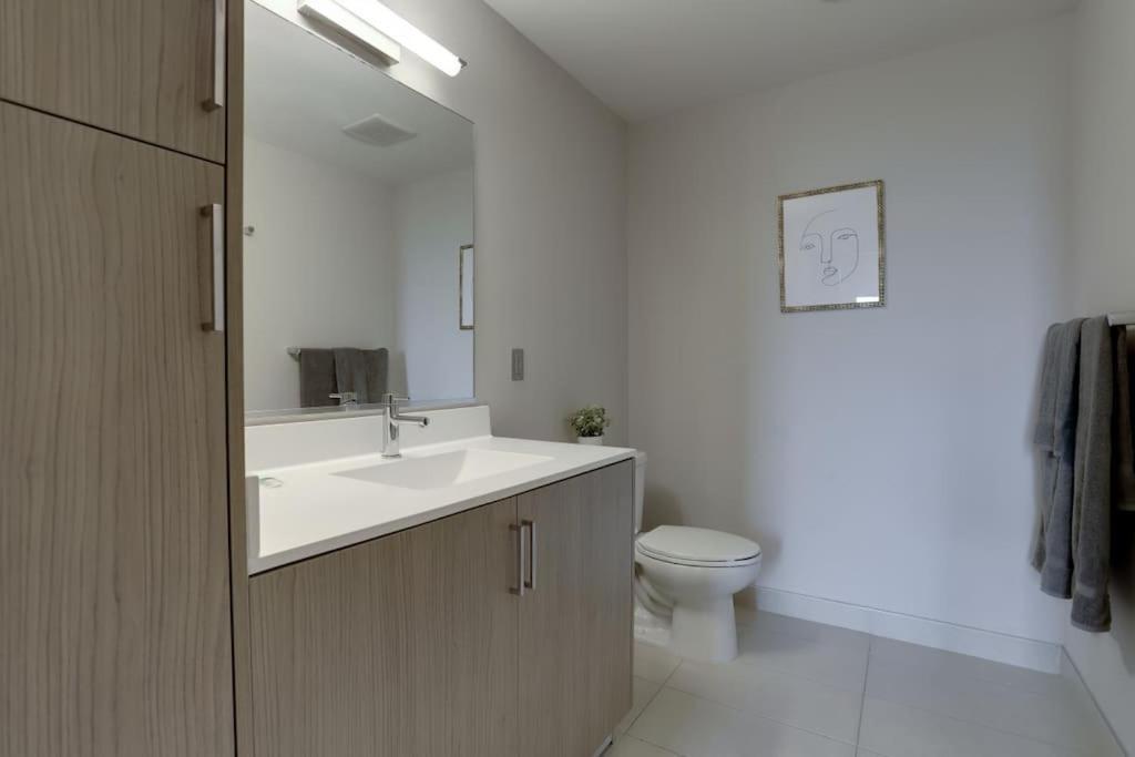 Wonderful 2Br Apartment At Crystal City Arlington Exteriör bild